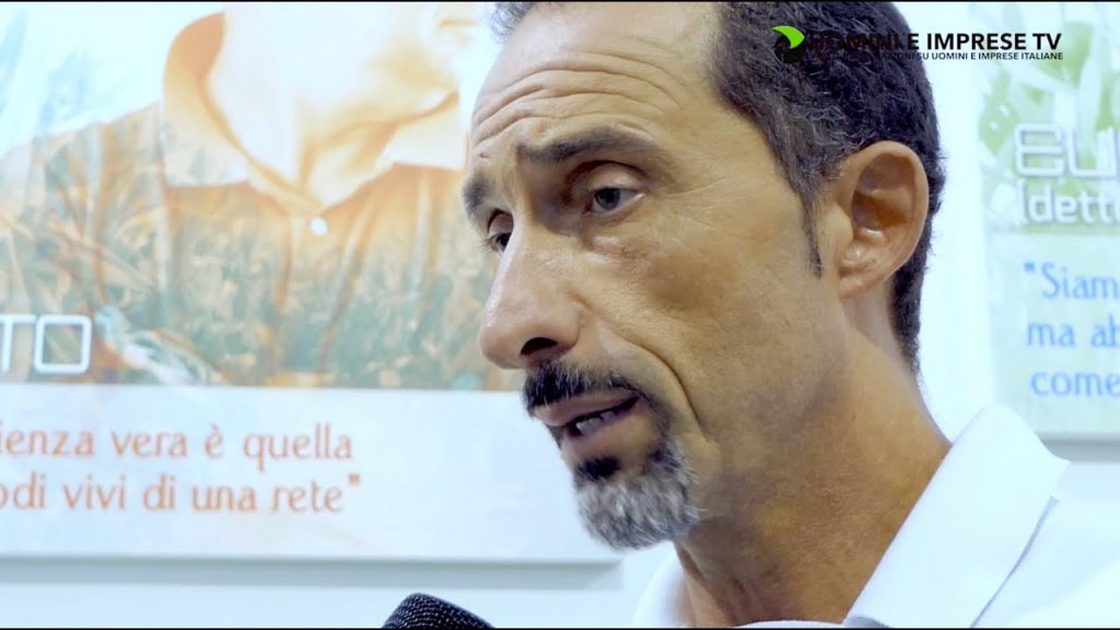 Meeting di Rimini 2017 – Intervista a Simone Pizzagalli – Curatore mostra “Voi siete il sale della terra”