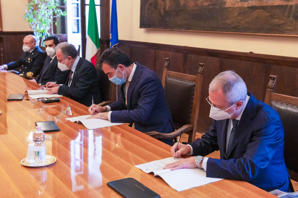 Firmato il contratto per la realizzazione dell’Hub Portuale di Ravenna